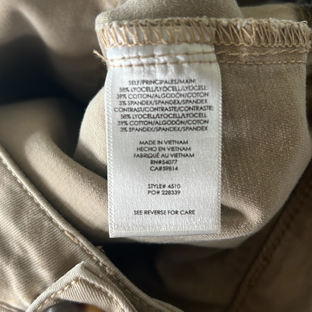 Cabi Captain Pant #4510. Size 4. Tan Caramel Beige cargo pants! - Picture 6 of 6